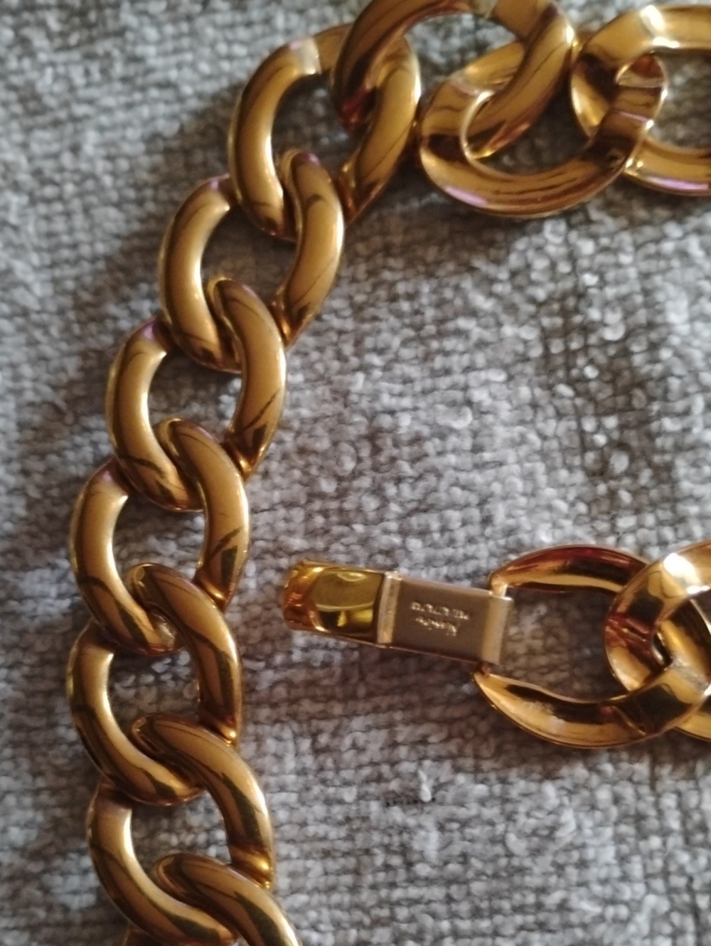Signed Napier Chain Necklace In Gold Tone